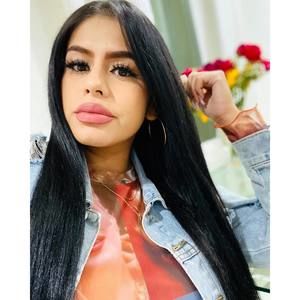 Meet your Posher, Crystal